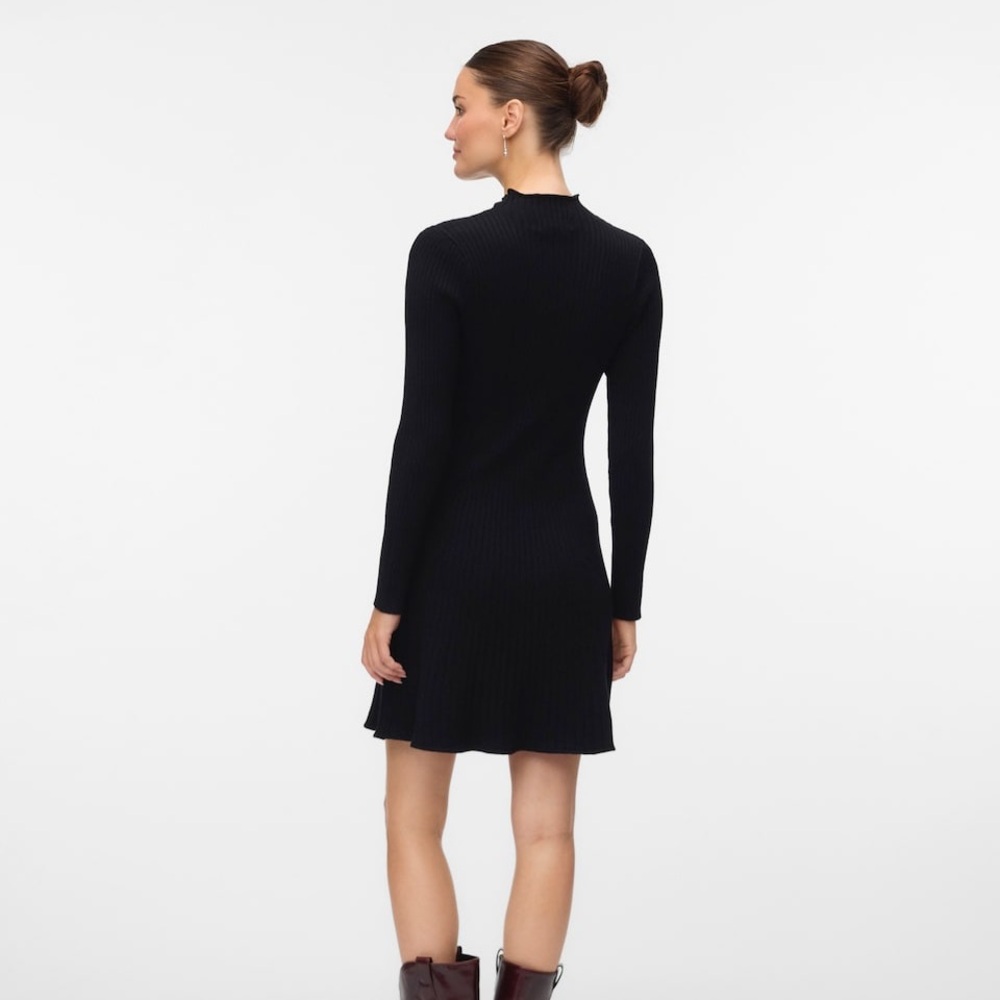 NWT Vero Moda Nancy Knit Dress - Picture 4 of 10